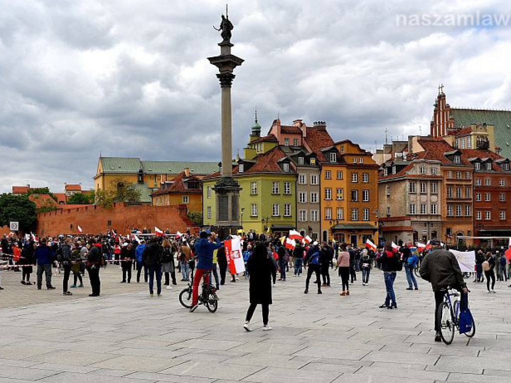 Emocjonujący protest przedsiębiorców w Warszawie. ZDJĘCIA I FILMY