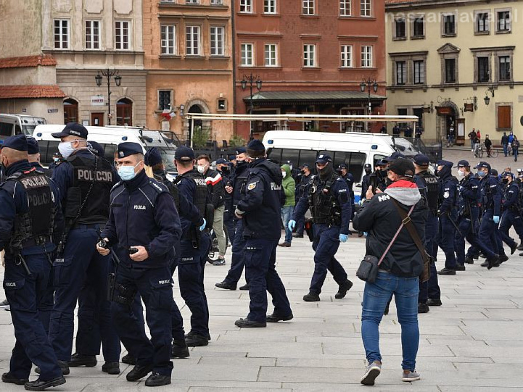 Emocjonujący protest przedsiębiorców w Warszawie. ZDJĘCIA I FILMY