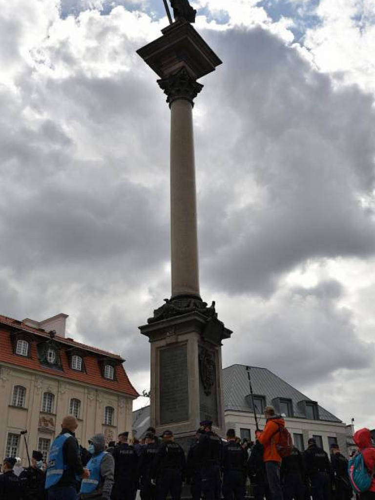 Emocjonujący protest przedsiębiorców w Warszawie. ZDJĘCIA I FILMY