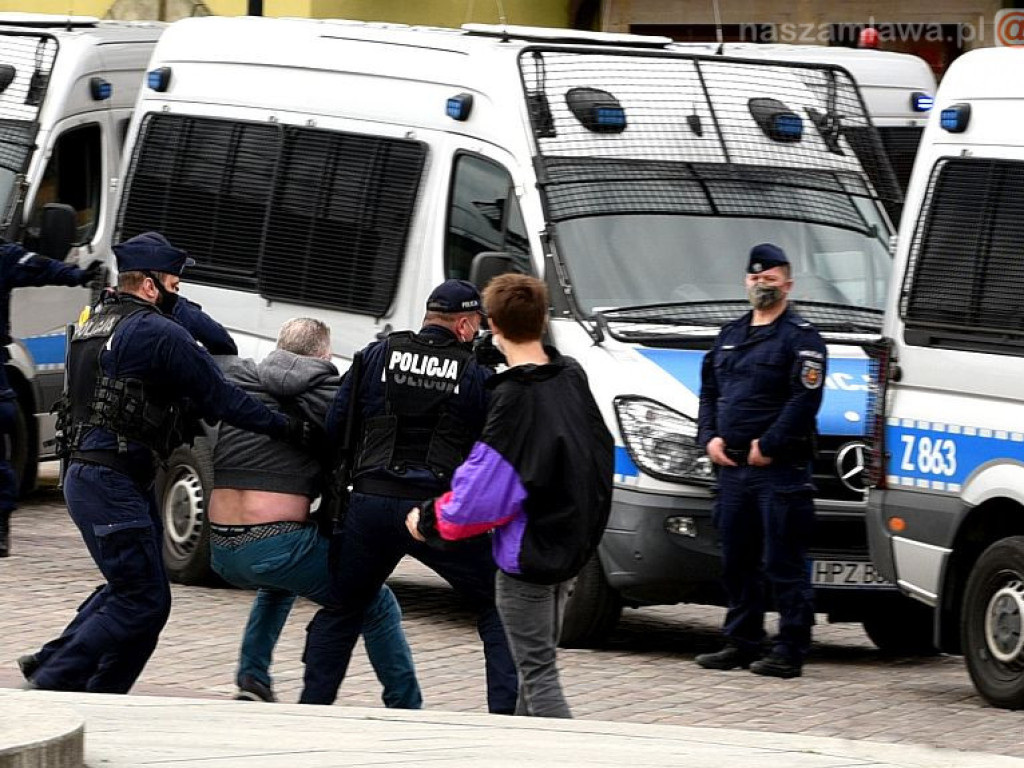 Emocjonujący protest przedsiębiorców w Warszawie. ZDJĘCIA I FILMY