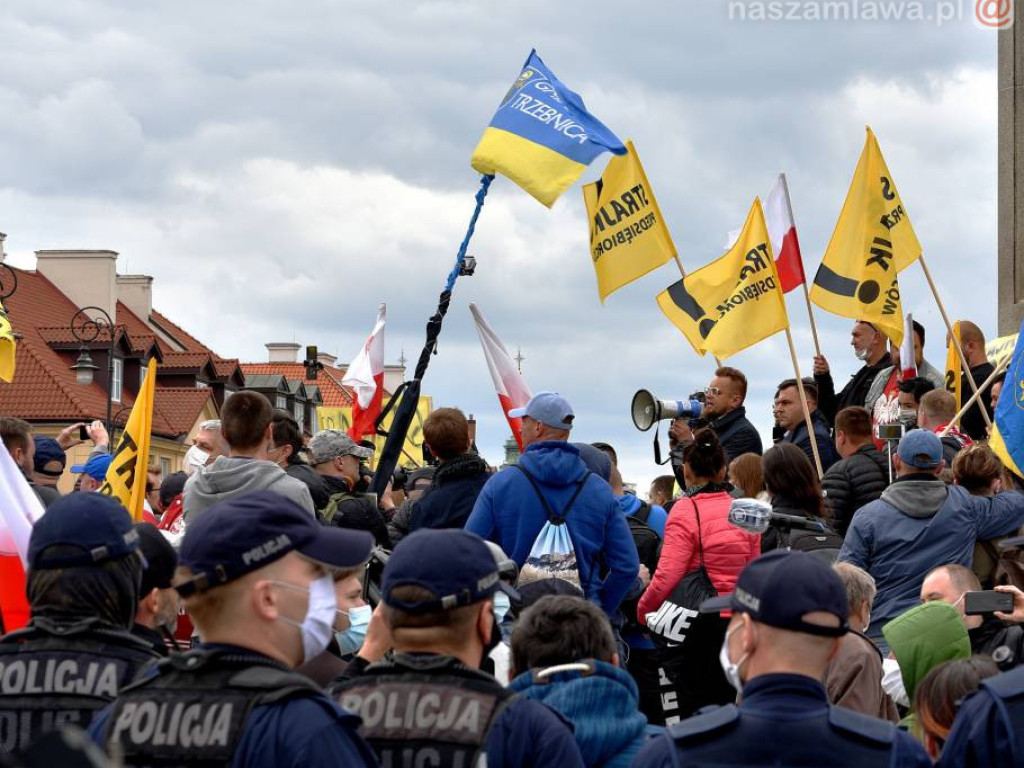 Emocjonujący protest przedsiębiorców w Warszawie. ZDJĘCIA I FILMY