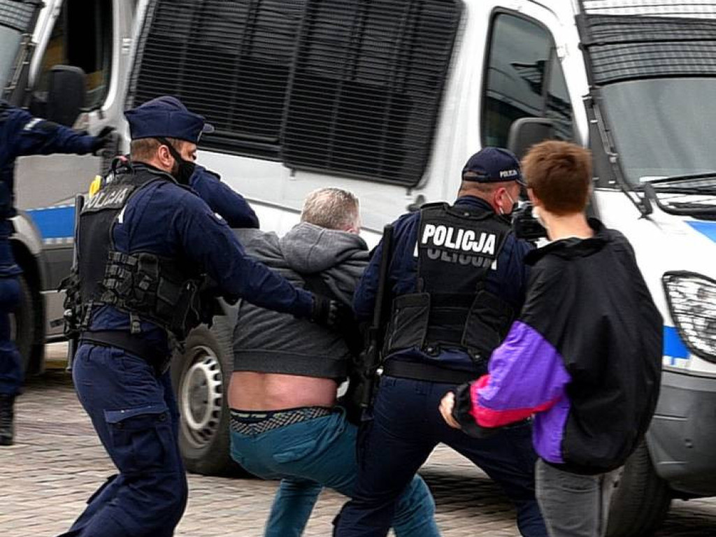 Emocjonujący protest przedsiębiorców w Warszawie. ZDJĘCIA I FILMY