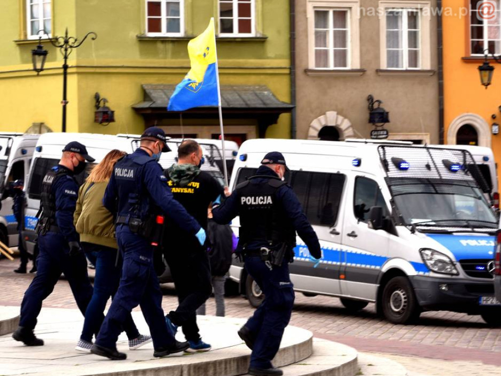 Emocjonujący protest przedsiębiorców w Warszawie. ZDJĘCIA I FILMY