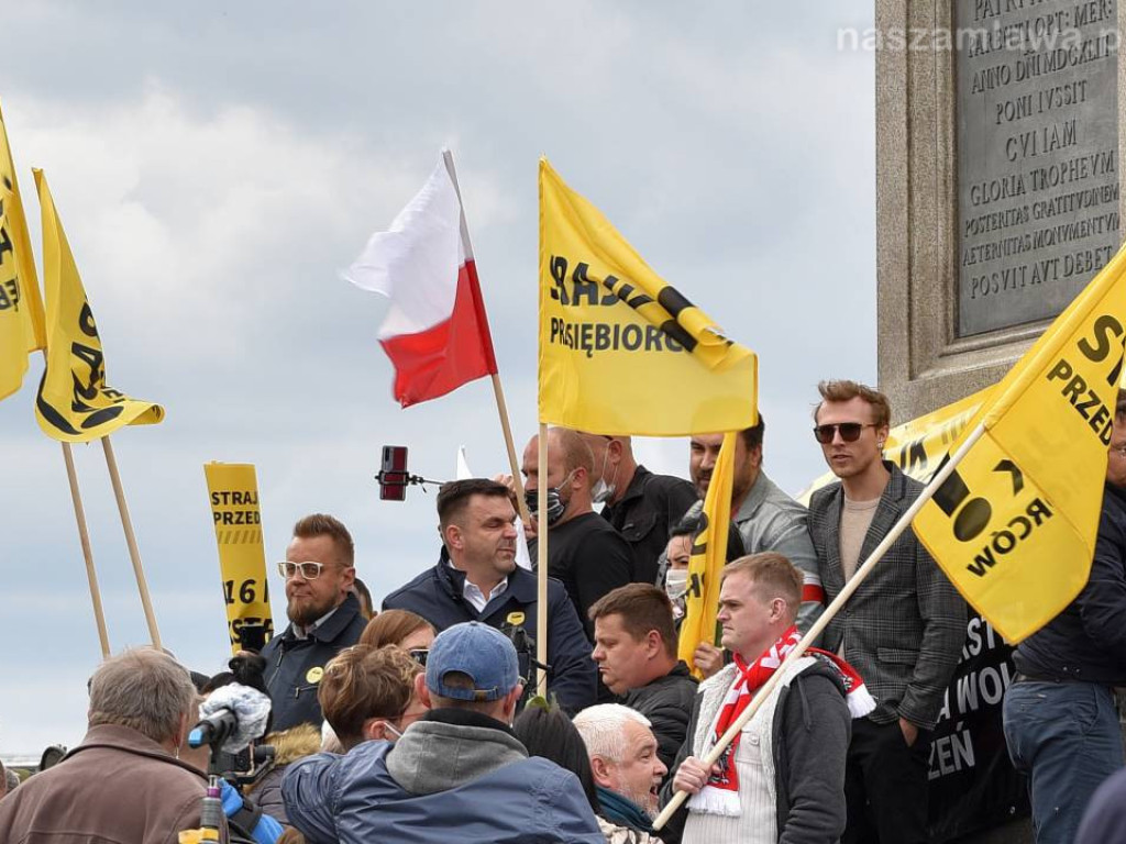 Emocjonujący protest przedsiębiorców w Warszawie. ZDJĘCIA I FILMY