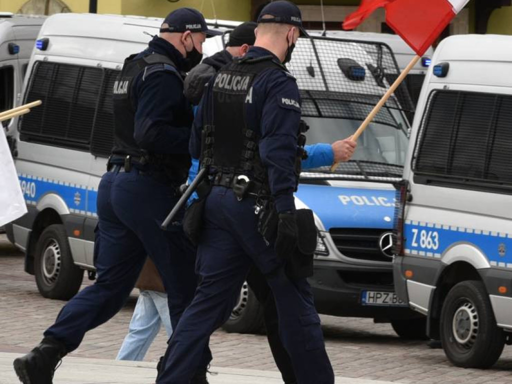 Emocjonujący protest przedsiębiorców w Warszawie. ZDJĘCIA I FILMY