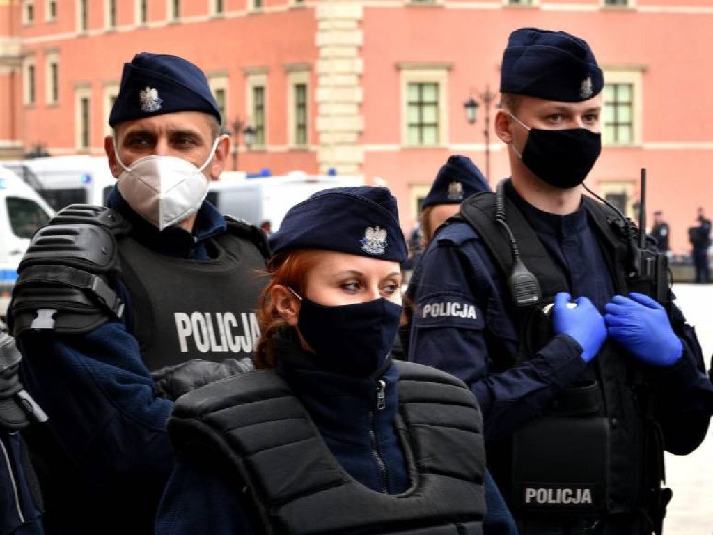 Emocjonujący protest przedsiębiorców w Warszawie. ZDJĘCIA I FILMY