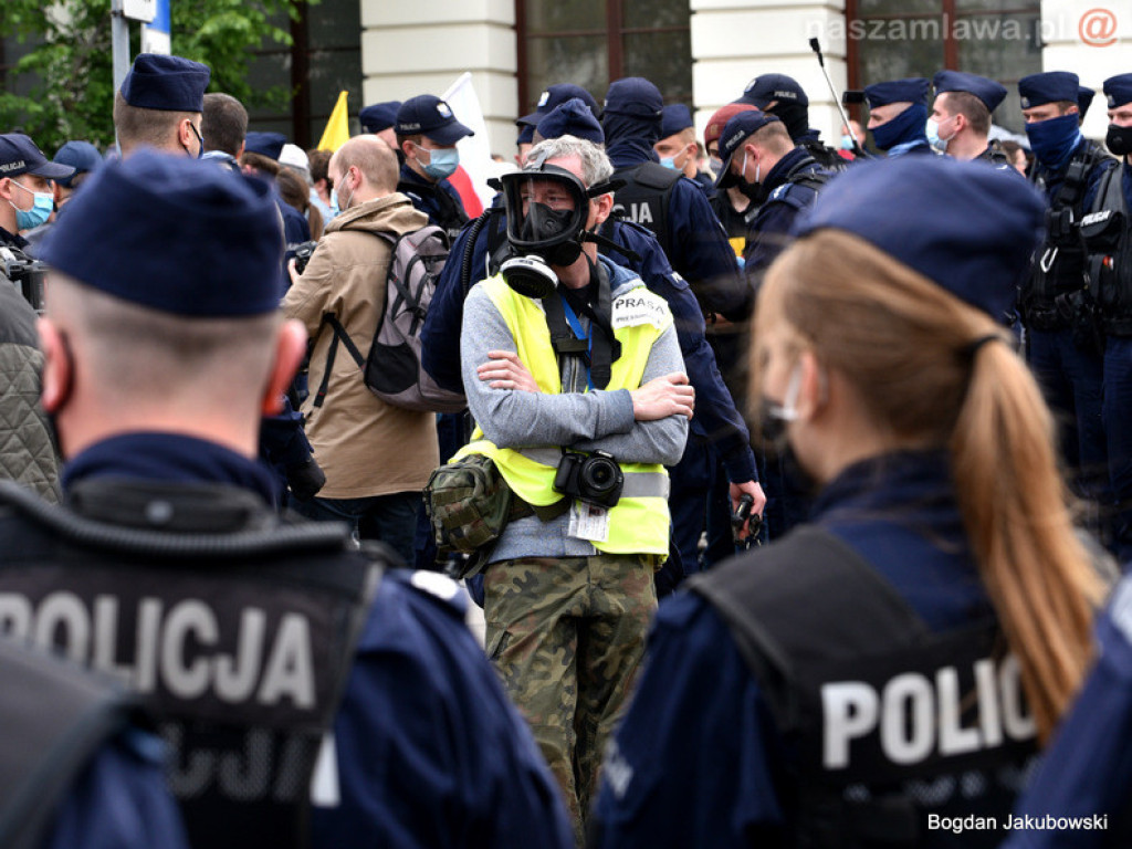 Protest w Warszawie. Nasza relacja [ZDJĘCIA i FILMY]