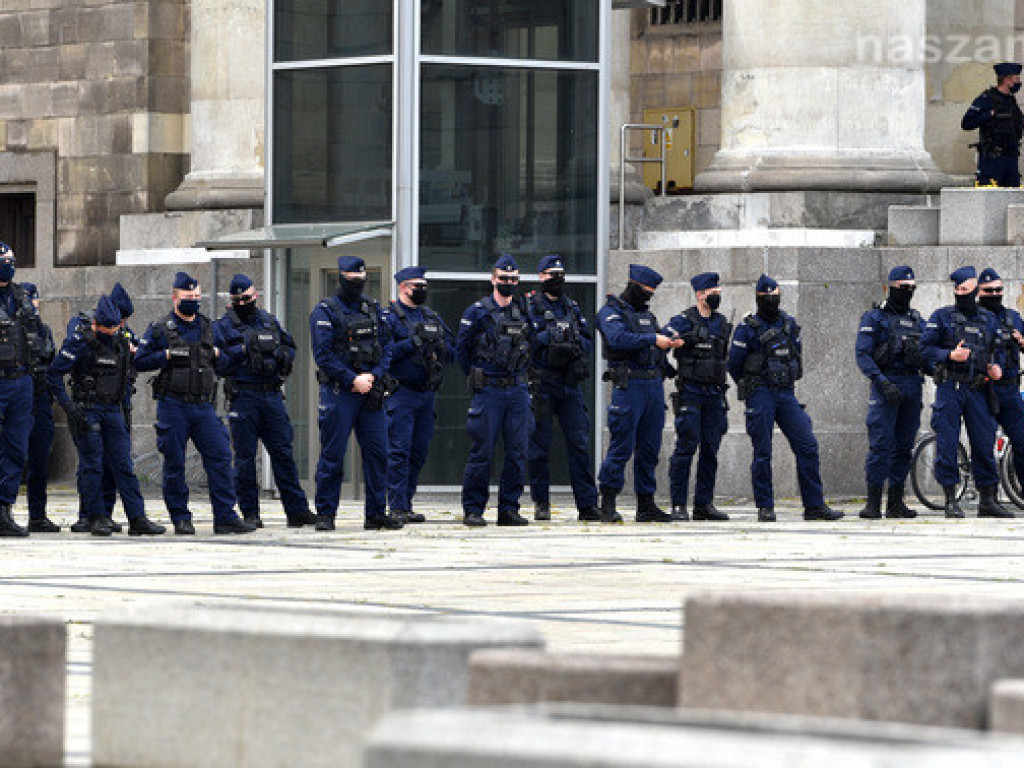 Protest w Warszawie. Nasza relacja [ZDJĘCIA i FILMY]