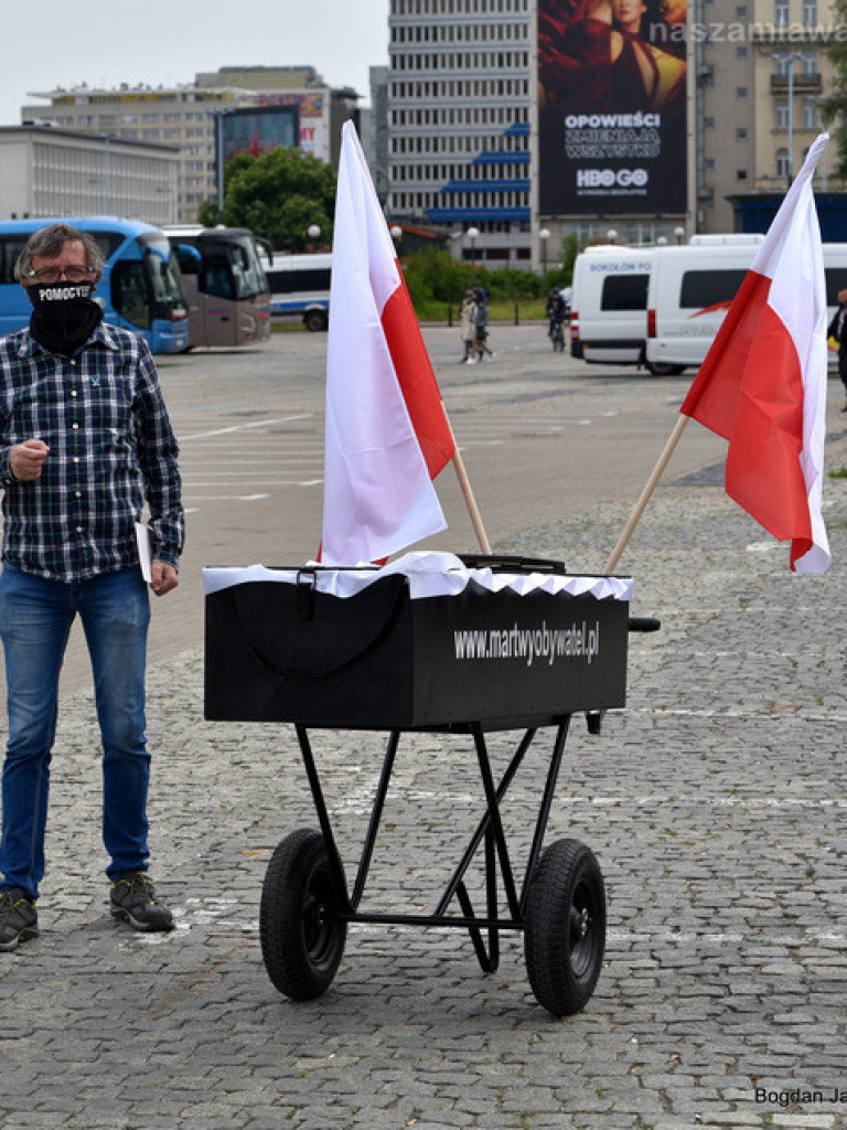 Protest w Warszawie. Nasza relacja [ZDJĘCIA i FILMY]