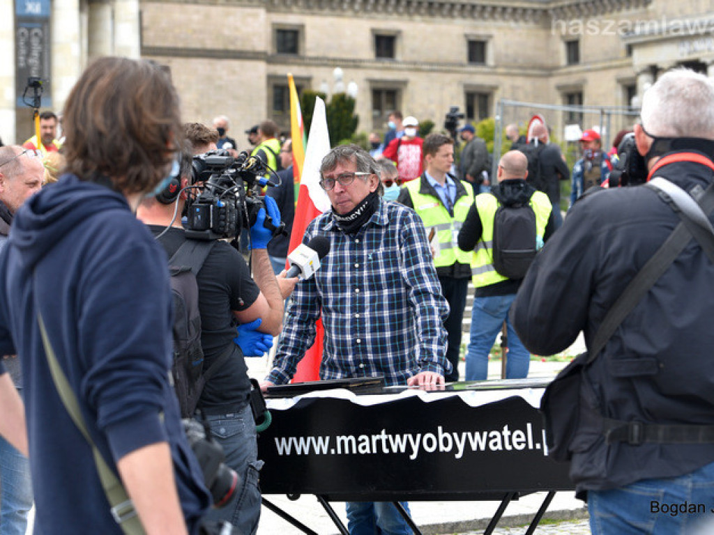 Protest w Warszawie. Nasza relacja [ZDJĘCIA i FILMY]