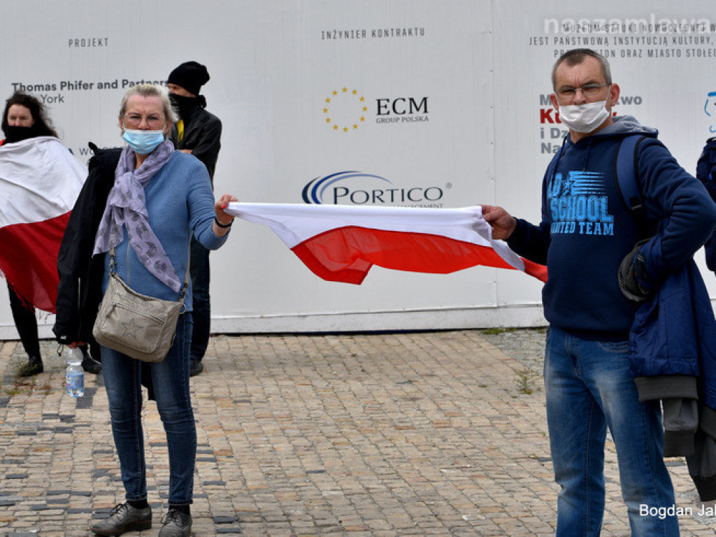 Protest w Warszawie. Nasza relacja [ZDJĘCIA i FILMY]