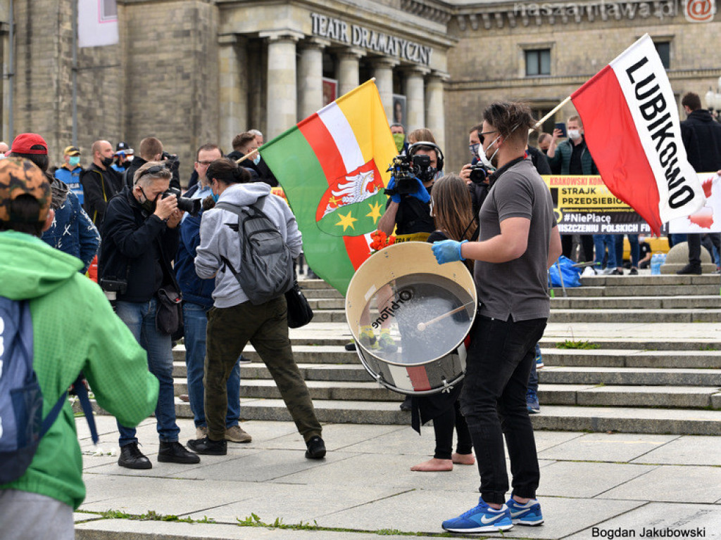 Protest w Warszawie. Nasza relacja [ZDJĘCIA i FILMY]