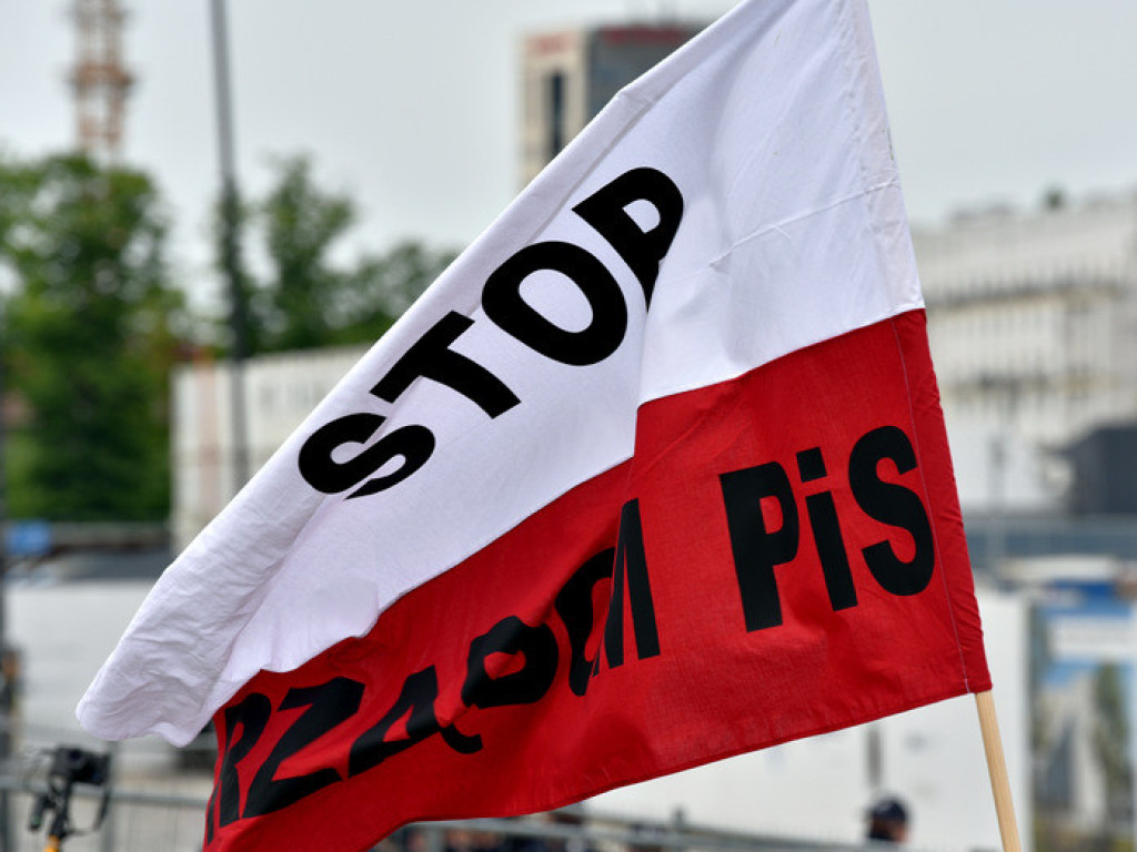 Protest w Warszawie. Nasza relacja [ZDJĘCIA i FILMY]