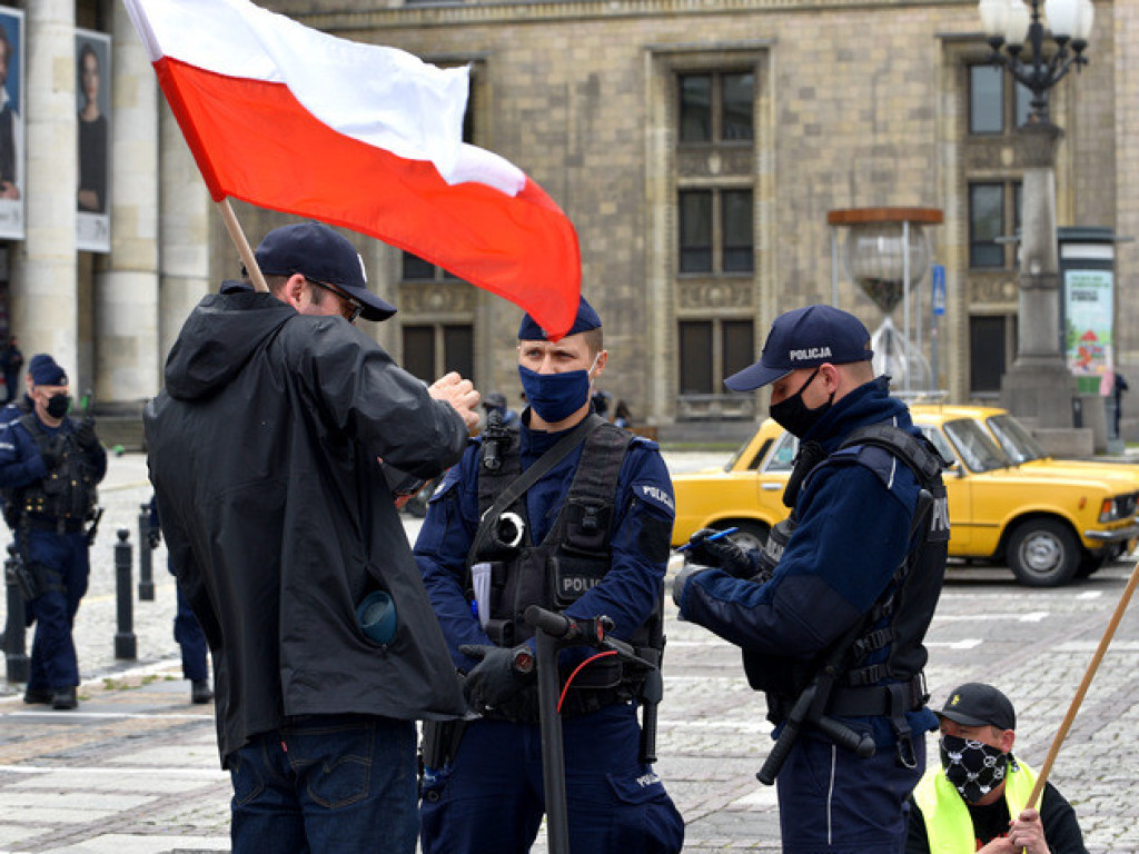 Protest w Warszawie. Nasza relacja [ZDJĘCIA i FILMY]
