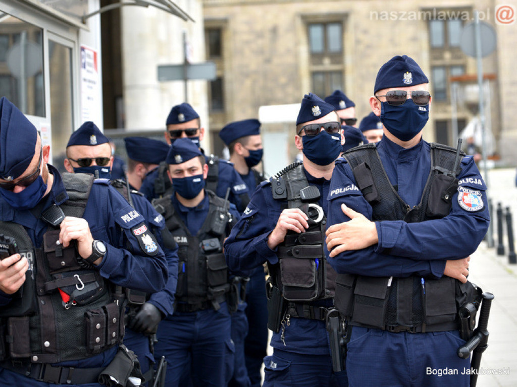 Protest w Warszawie. Nasza relacja [ZDJĘCIA i FILMY]