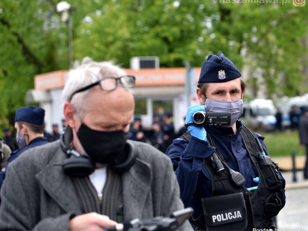 Protest w Warszawie. Nasza relacja [ZDJĘCIA i FILMY]