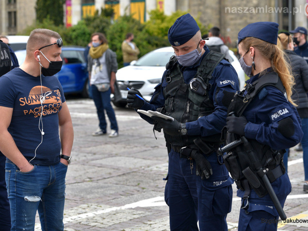 Protest w Warszawie. Nasza relacja [ZDJĘCIA i FILMY]