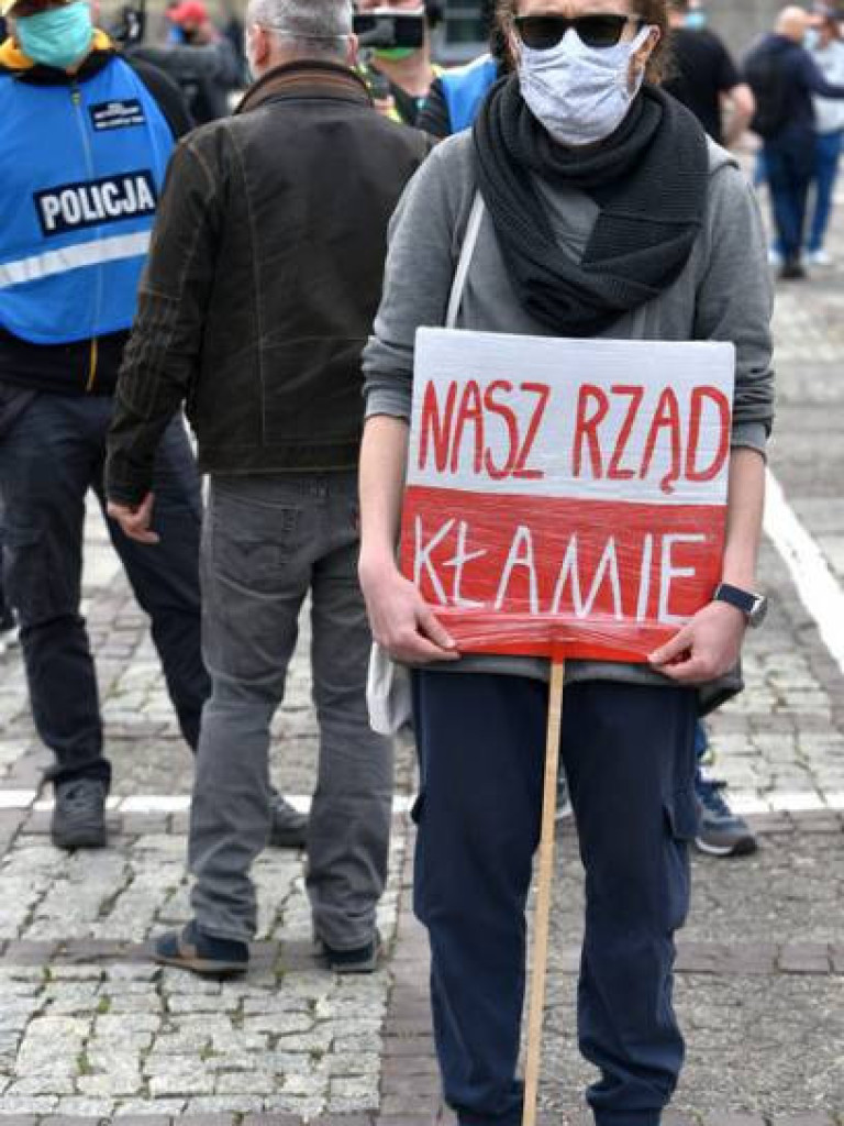 Protest w Warszawie. Nasza relacja [ZDJĘCIA i FILMY]