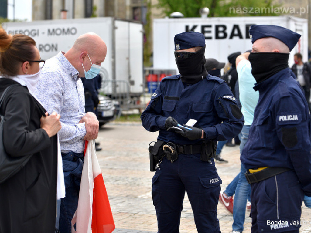 Protest w Warszawie. Nasza relacja [ZDJĘCIA i FILMY]