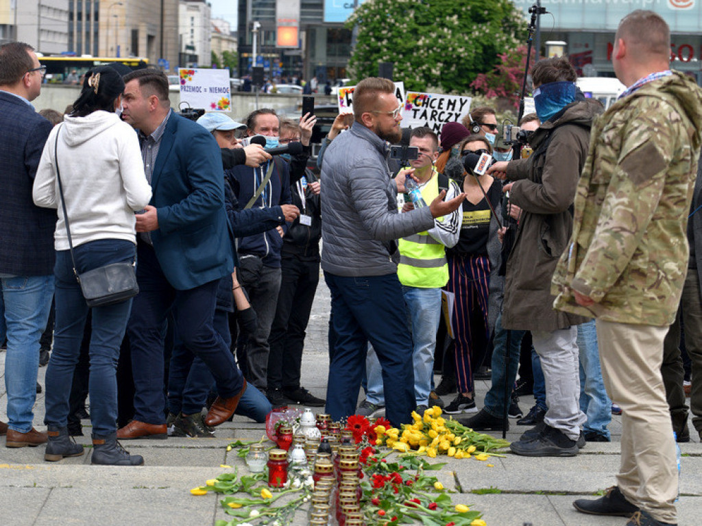 Protest w Warszawie. Nasza relacja [ZDJĘCIA i FILMY]