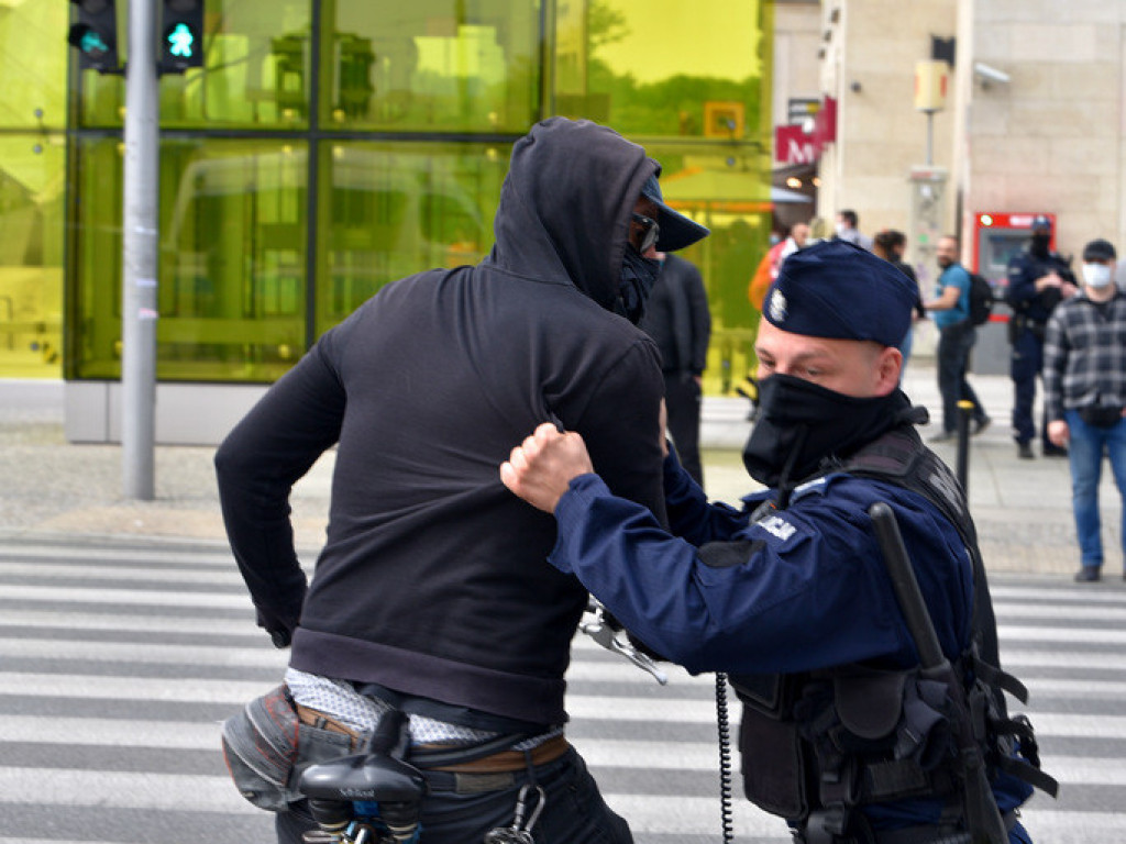Protest w Warszawie. Nasza relacja [ZDJĘCIA i FILMY]