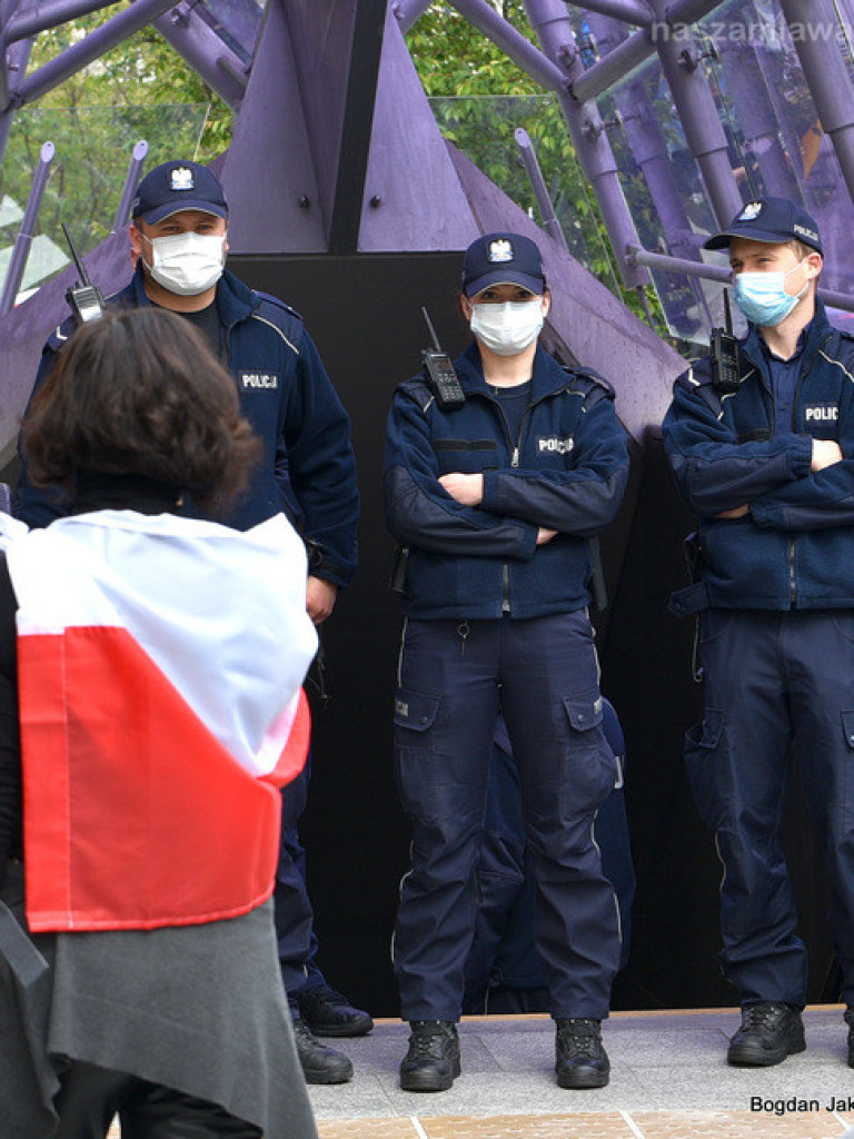 Protest w Warszawie. Nasza relacja [ZDJĘCIA i FILMY]