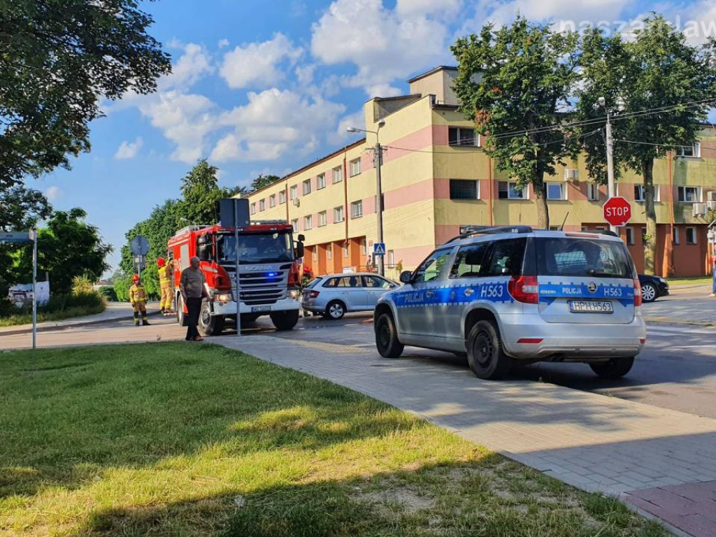 Wypadek przy mławskim szpitalu [ZDJĘCIA]