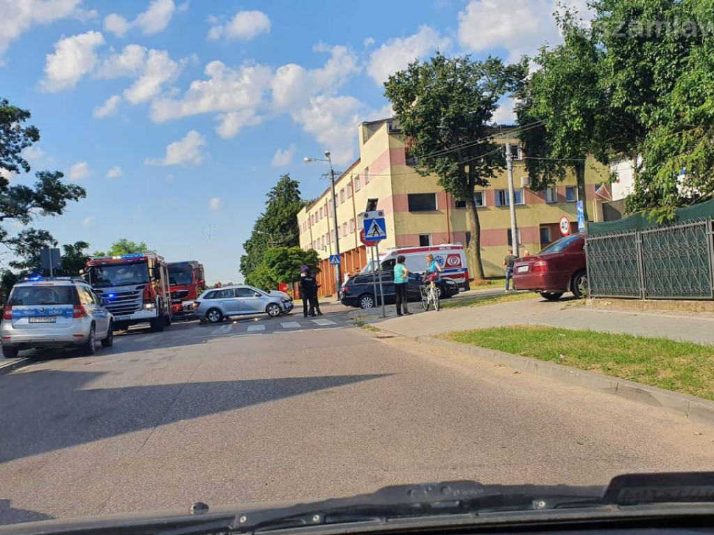 Wypadek przy mławskim szpitalu [ZDJĘCIA]