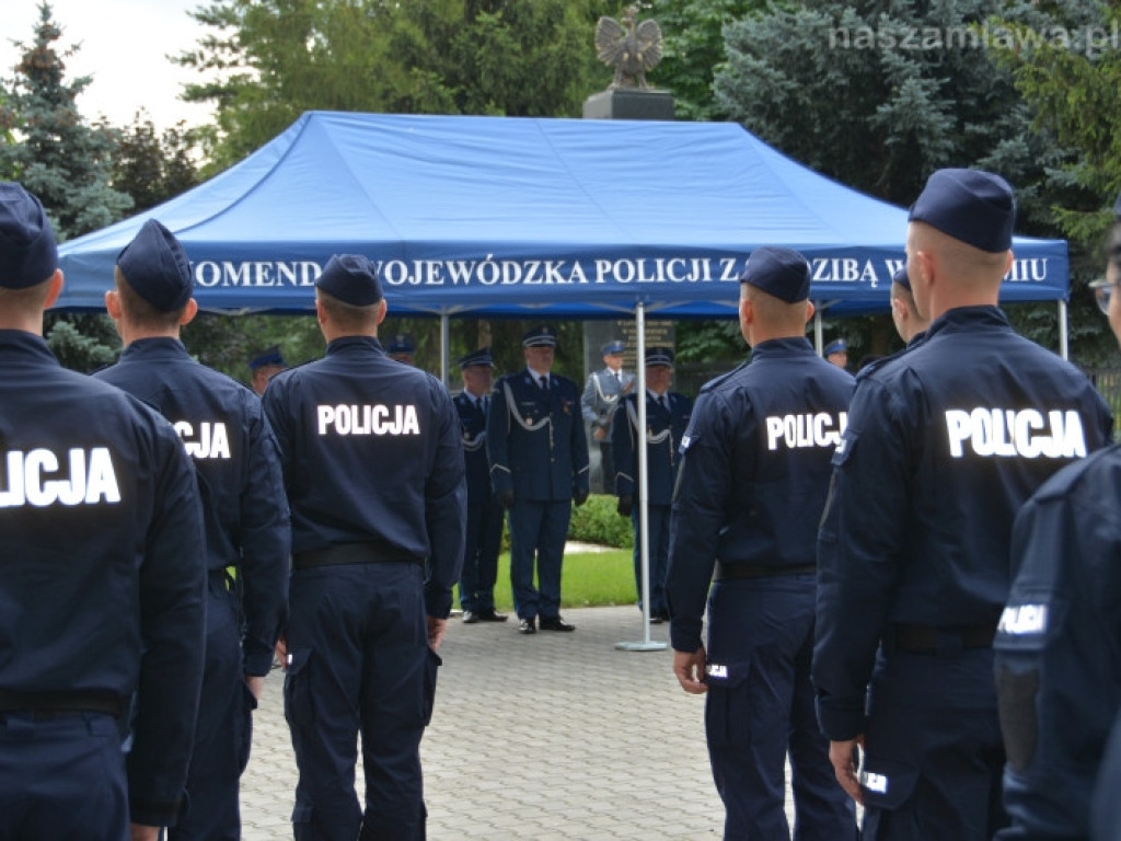 Mława. Nowi policjanci
