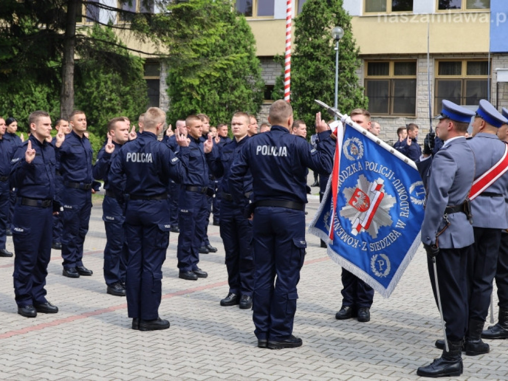 Mława. Nowi policjanci