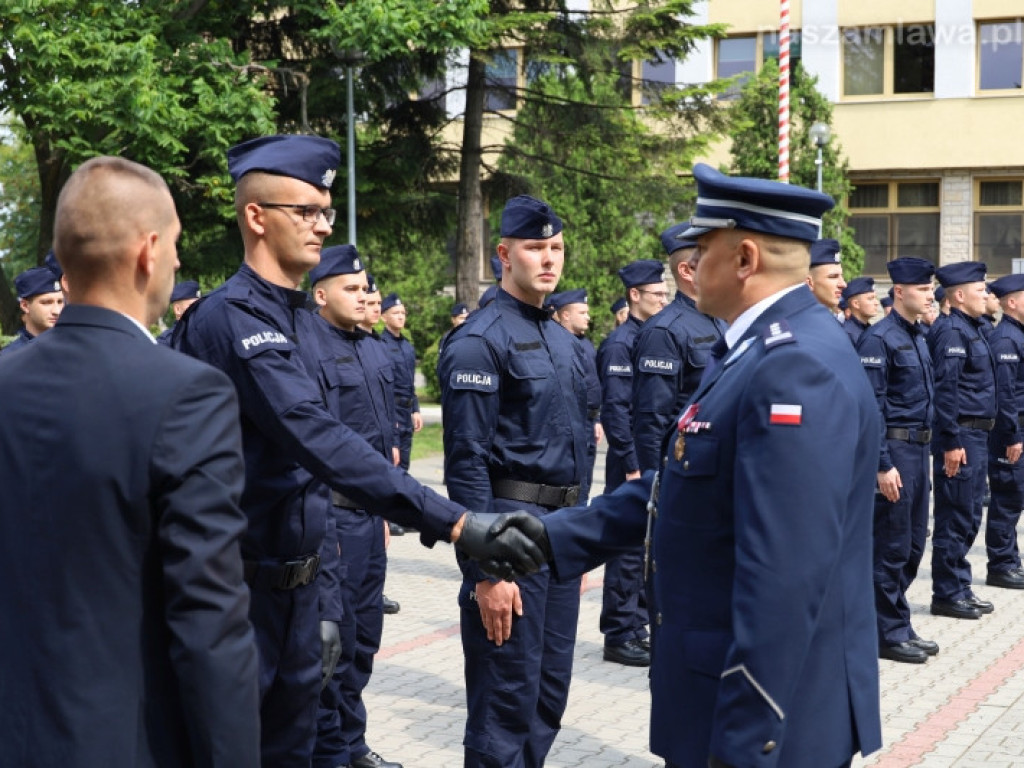 Mława. Nowi policjanci