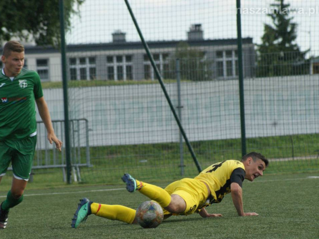 Pewny awans rezerw. Hat-trick Jastrzębowskiego