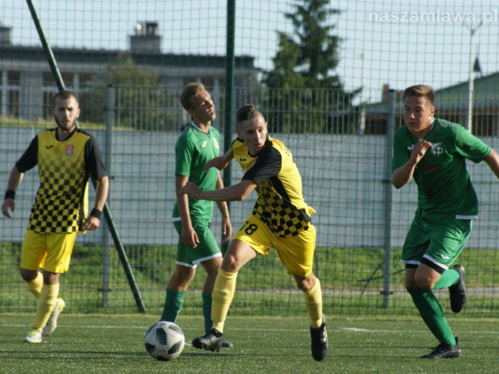 Pewny awans rezerw. Hat-trick Jastrzębowskiego