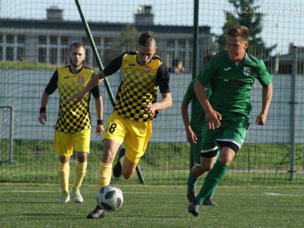 Pewny awans rezerw. Hat-trick Jastrzębowskiego