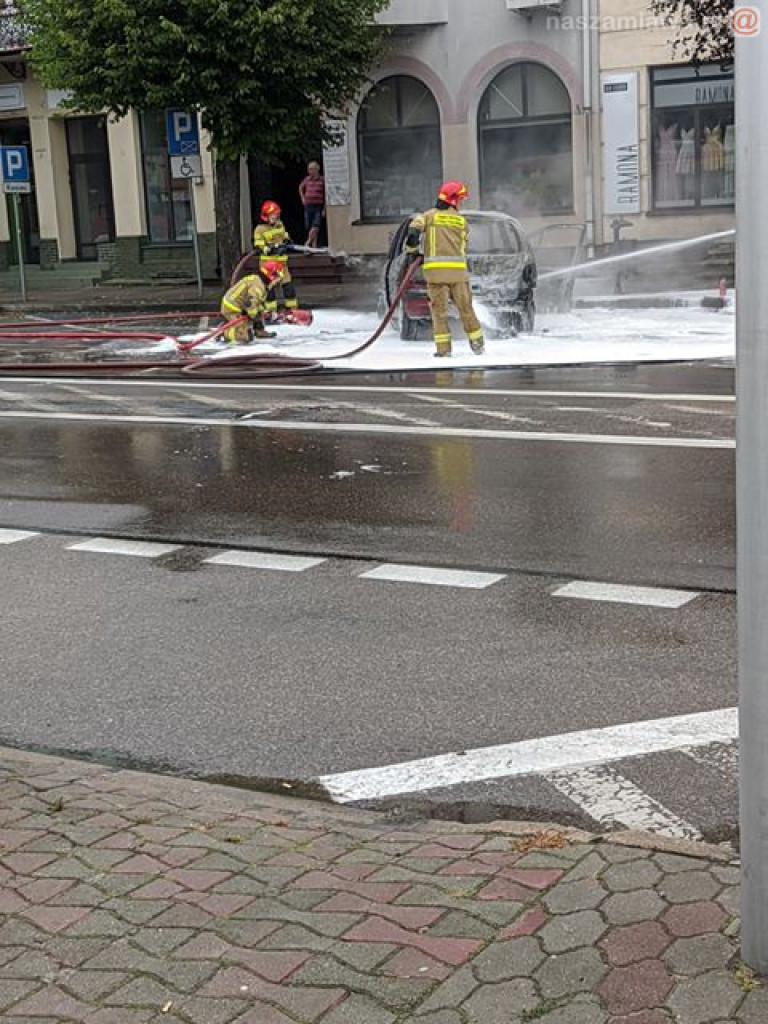 Płonący samochód - zdjęcia i filmy nadesłane przez naszych czytelników