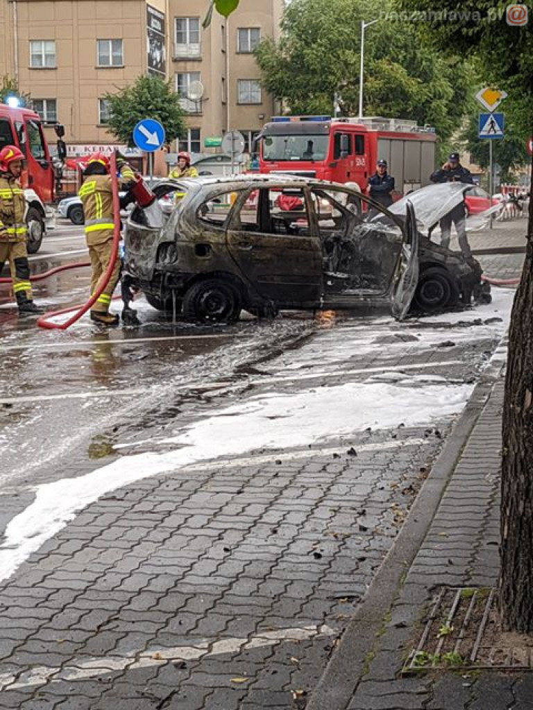 Płonący samochód - zdjęcia i filmy nadesłane przez naszych czytelników