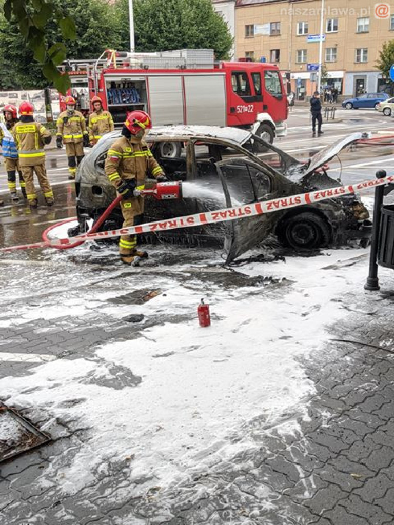 Płonący samochód - zdjęcia i filmy nadesłane przez naszych czytelników