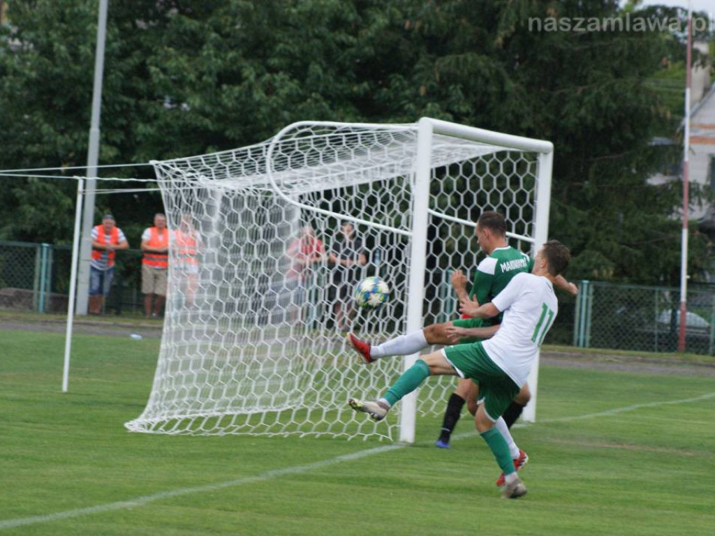 Rozbity łuk, zabójczy pościg. Wyjazdowy sukces Mławianki