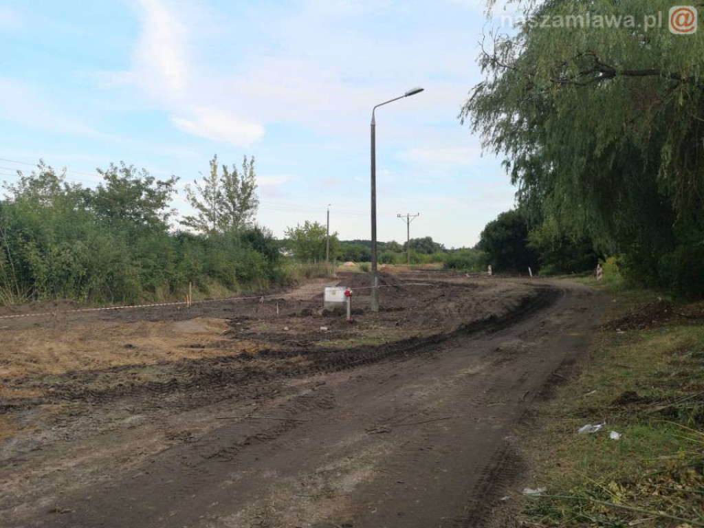 Ruszyły prace ziemne przy budowie II etapu Al. Św. Wojciecha (ZDJĘCIA)