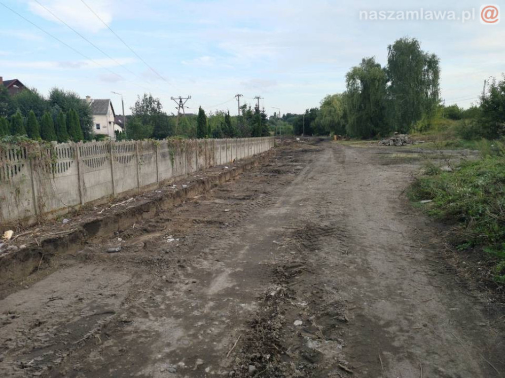 Ruszyły prace ziemne przy budowie II etapu Al. Św. Wojciecha (ZDJĘCIA)