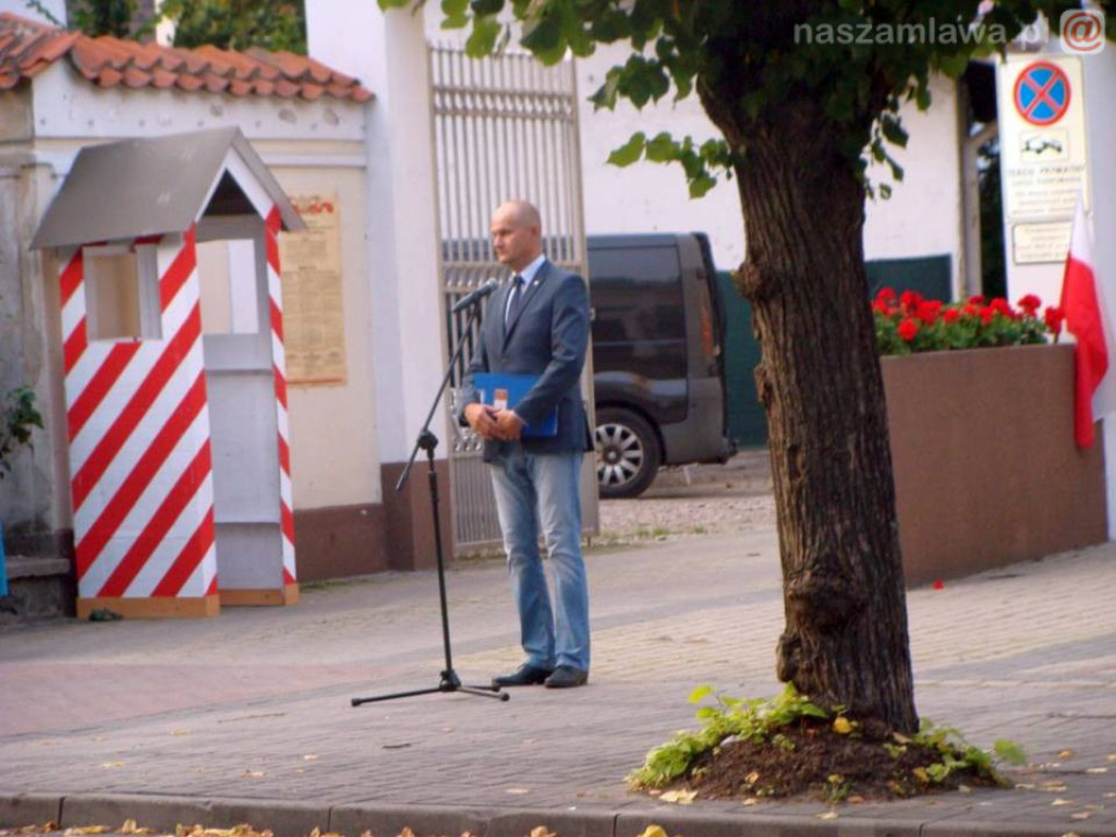 Inscenizacja odbicia więźniów z UB w Mławie [ZDJĘCIA]