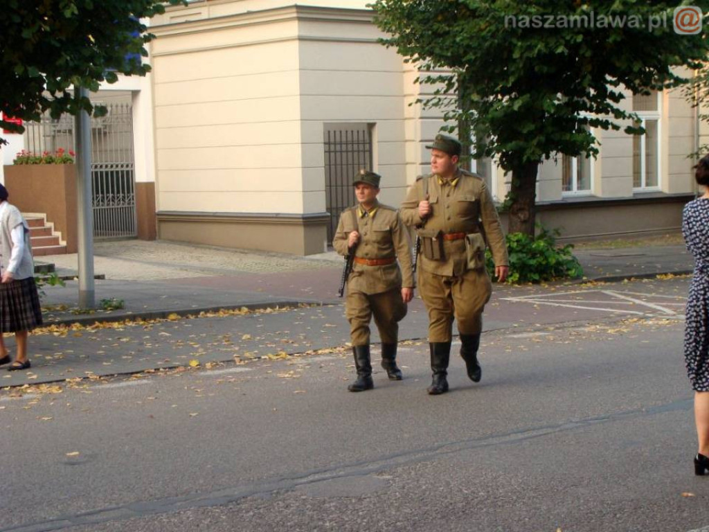 Inscenizacja odbicia więźniów z UB w Mławie [ZDJĘCIA]