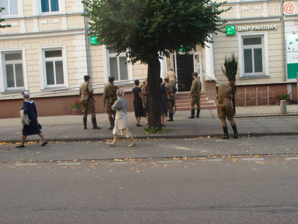 Inscenizacja odbicia więźniów z UB w Mławie [ZDJĘCIA]