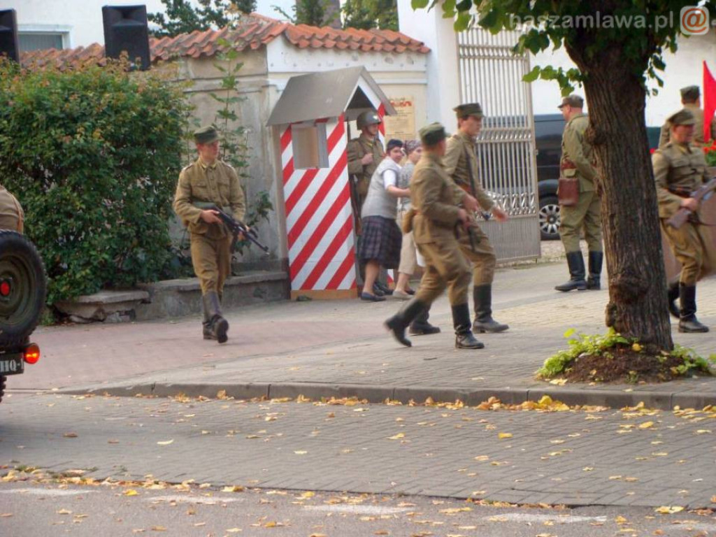 Inscenizacja odbicia więźniów z UB w Mławie [ZDJĘCIA]