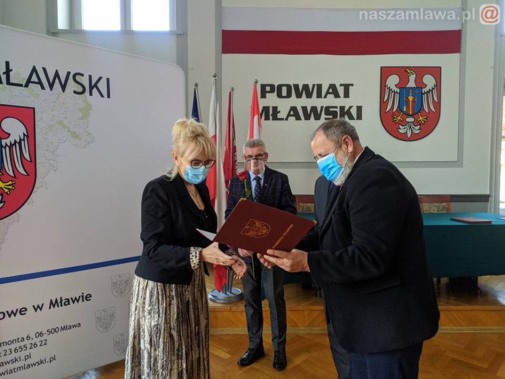 Nauczyciele docenieni przez starostę