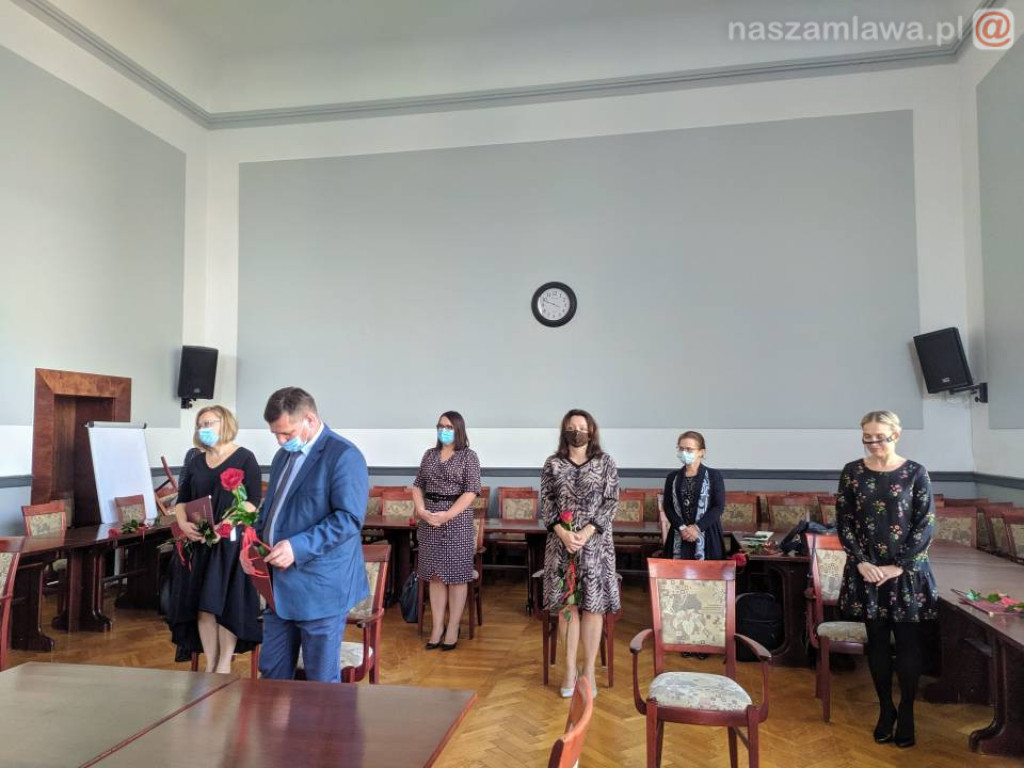 Nauczyciele docenieni przez starostę