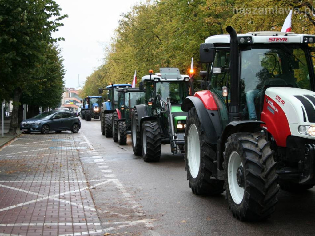 Rolnicy przepraszają i wyjaśniają, dlaczego wjechali do Mławy [FILMY]