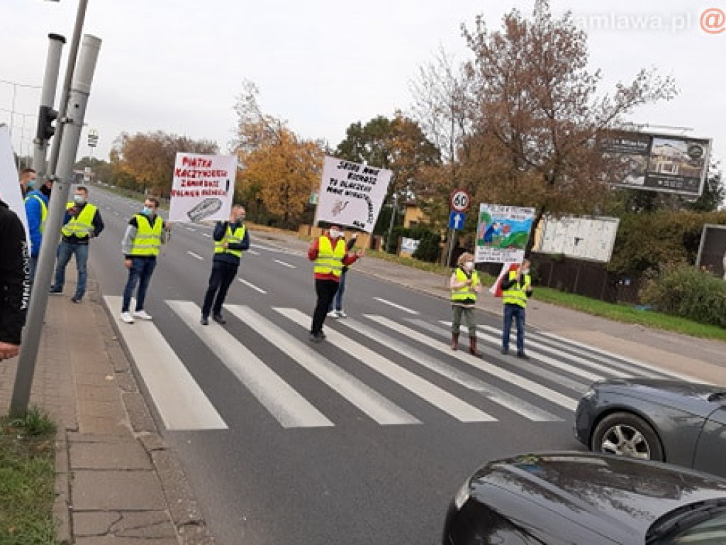 Zobaczcie, jak rolnicy strajkowali w Warszawie [FILM i ZDJĘCIA]