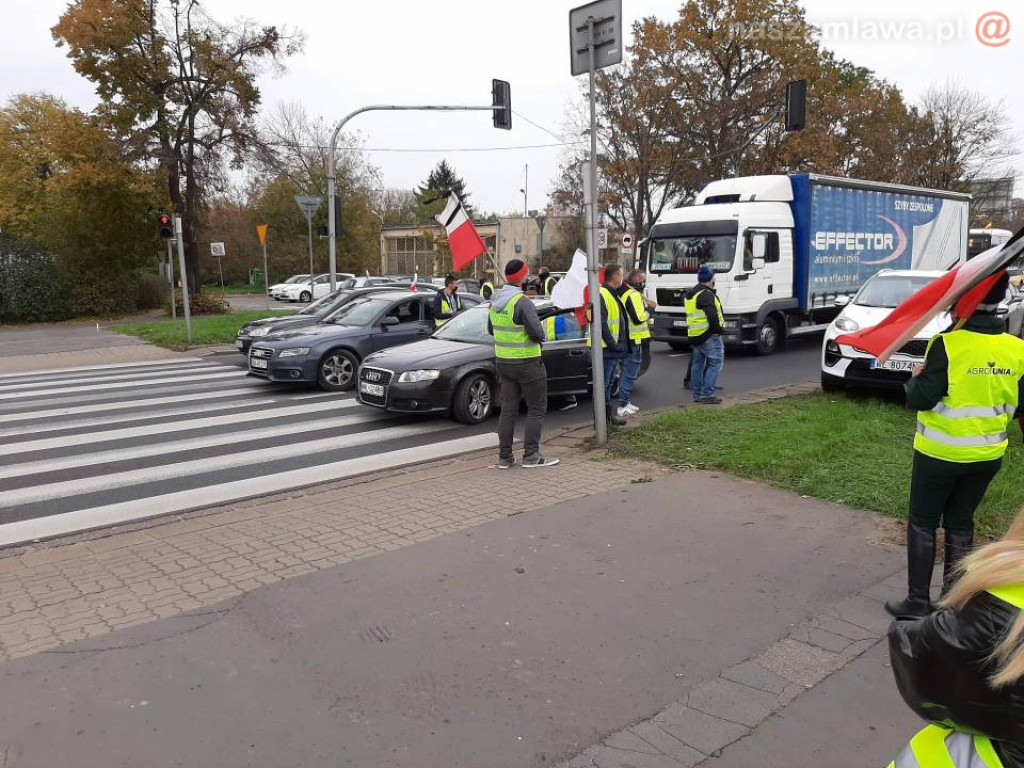 Zobaczcie, jak rolnicy strajkowali w Warszawie [FILM i ZDJĘCIA]