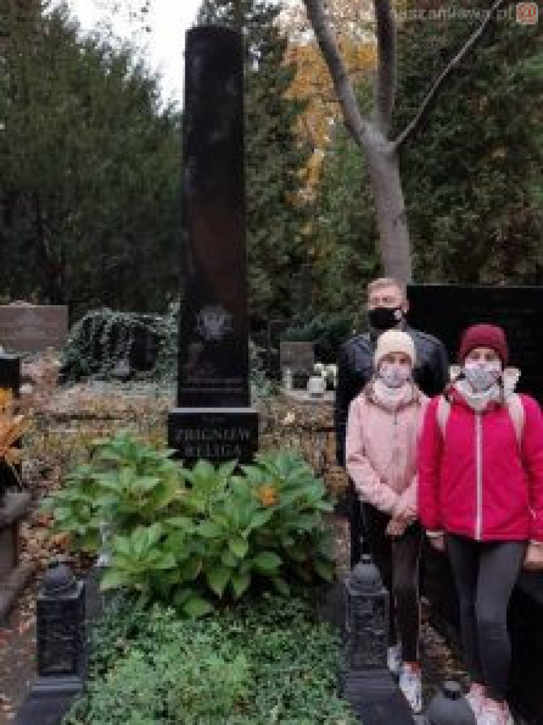 Odwiedzili groby na cmentarzu powązkowskim